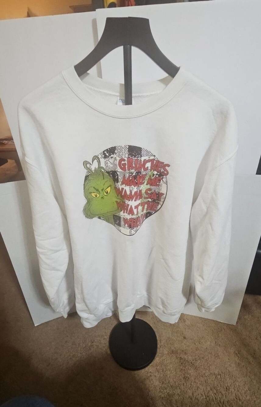 Port & Company The Grinch Sweatshirt Size XL White Graphic Crewneck